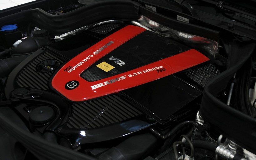 09款Brabus奔驰GLK V12轿车桌面壁纸