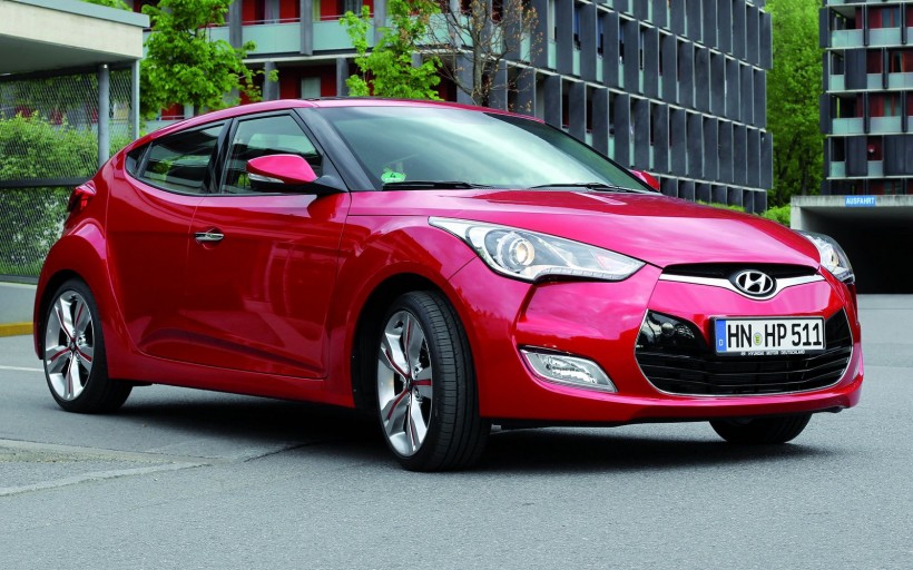 2012款现代Veloster轿车桌面壁纸