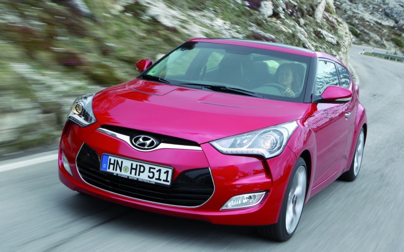 2012款现代Veloster轿车桌面壁纸