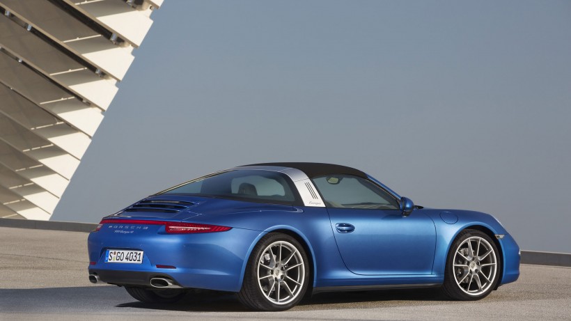 2014款保时捷 911 targa跑车桌面壁纸